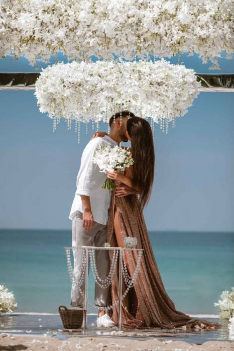 изображение: официальная свадебная церемония за границей