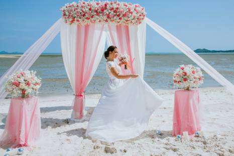 фотография: волшебная свадебная церемония на острове Пхукет