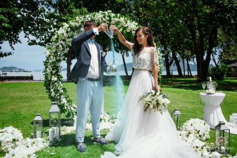 изображение: чудесная церемония свадьбы за границей