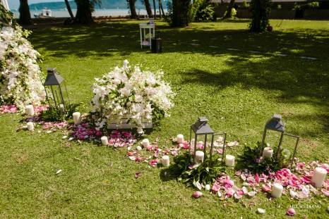 картинка: волшебная церемония свадьбы на острове Пхукет