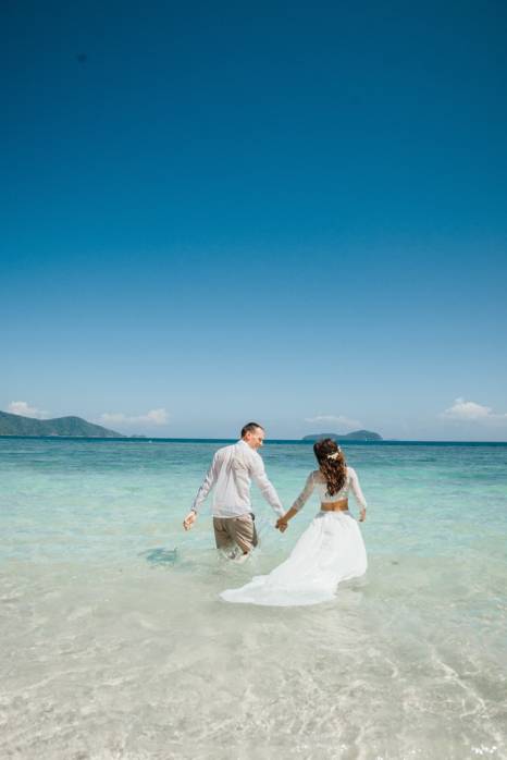 иллюстрация: официальная церемония свадьбы на острове Пхукет