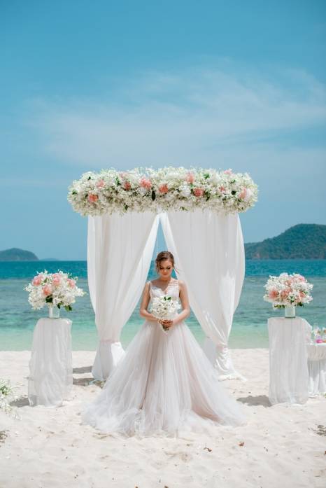 иллюстрация: официальная свадьба в Королевстве Таиланд