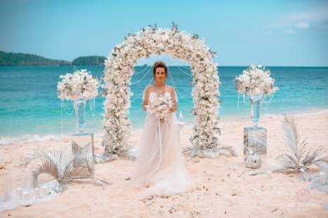 изображение: официальная свадебная церемония на острове Пхукет