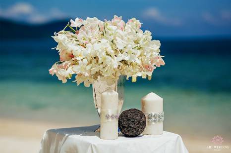 фотография: чудесная церемония свадьбы на острове Пхукет
