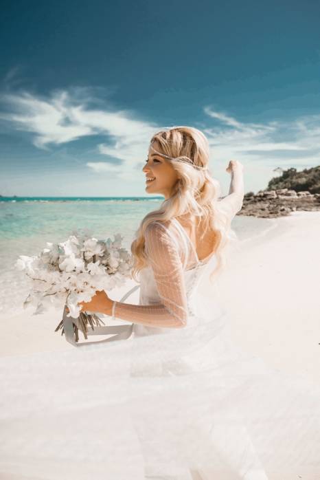 фотография: красивая свадебная церемония на острове Пхукет