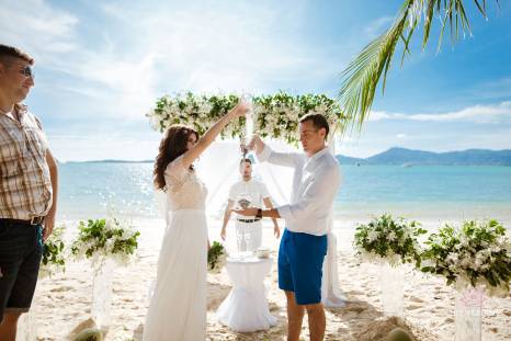 картинка: волшебная церемония свадьбы в Таиланде