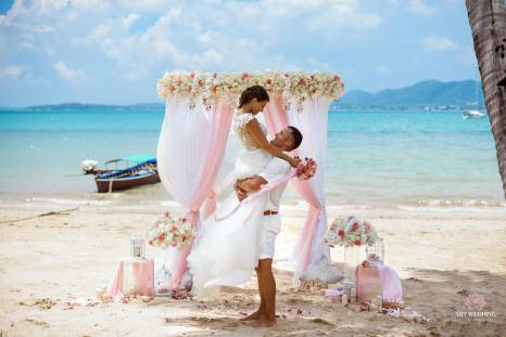 фото: красивая свадебная церемония в Таиланде