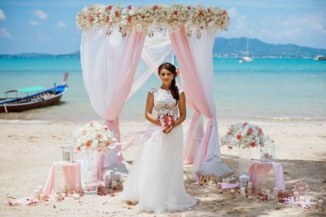 изображение: волшебная свадебная церемония на острове Пхукет